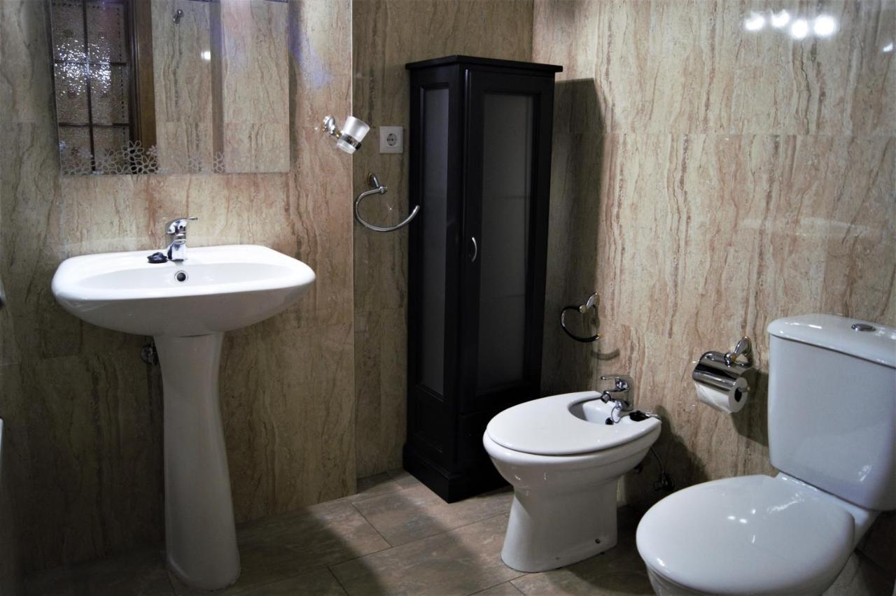 Amplio Piso 8 Mts Mezquita - Wifi - A/C - Parking קורדובה מראה חיצוני תמונה