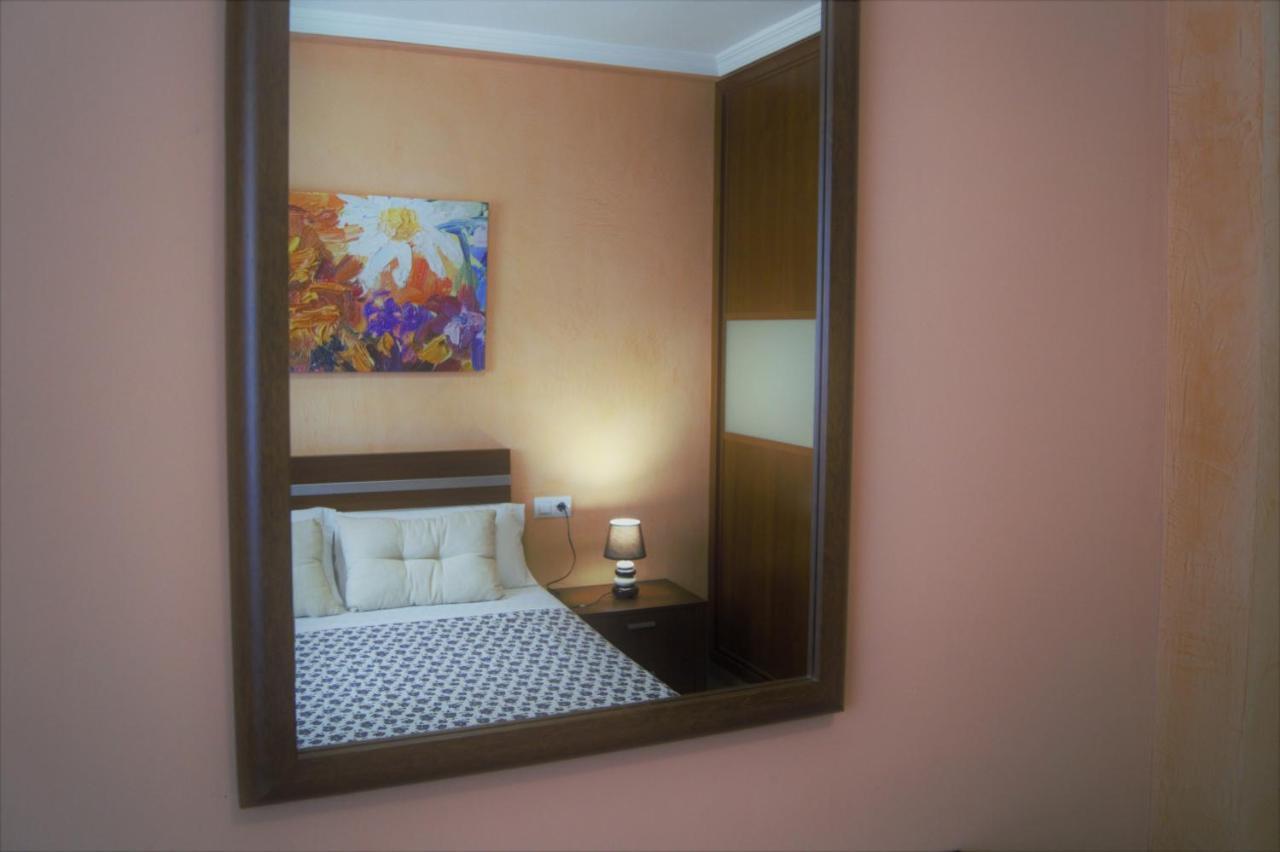 Amplio Piso 8 Mts Mezquita - Wifi - A/C - Parking קורדובה מראה חיצוני תמונה